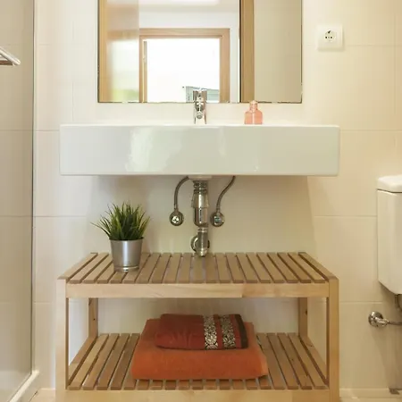 Cozy Pool Apartment